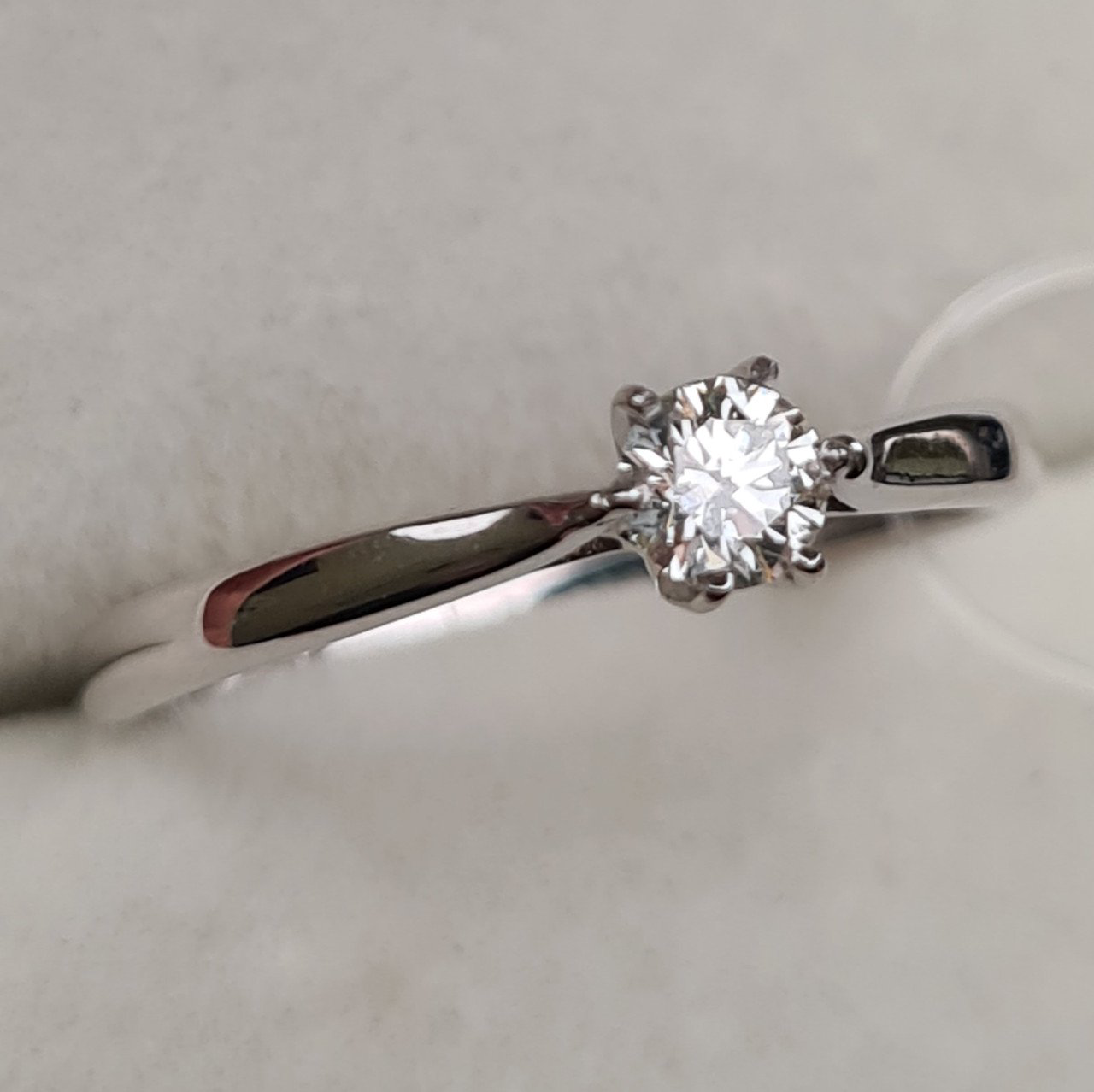 Кольцо Deimantas 98168800 16,5р 1,19гр 0,197ct. купить,NaN