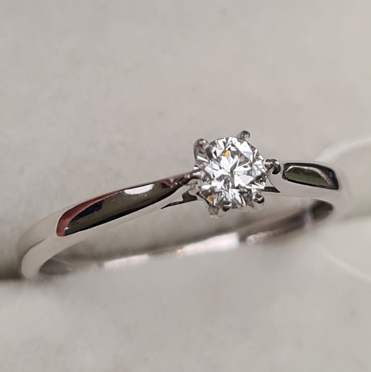 Кольцо Deimantas 98168800 16,5р 1,19гр 0,197ct. купить,NaN