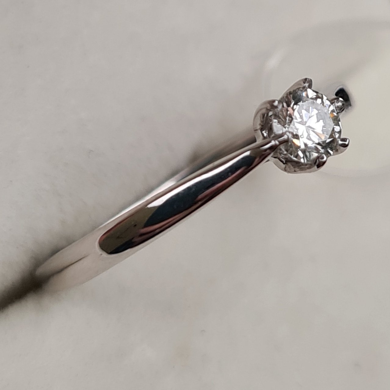 Кольцо Deimantas 98168800 16,5р 1,19гр 0,197ct. купить,NaN