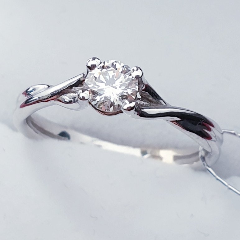 Кольцо Deimantas 51814805 16р 2,2гр 0,28ct. купить,NaN