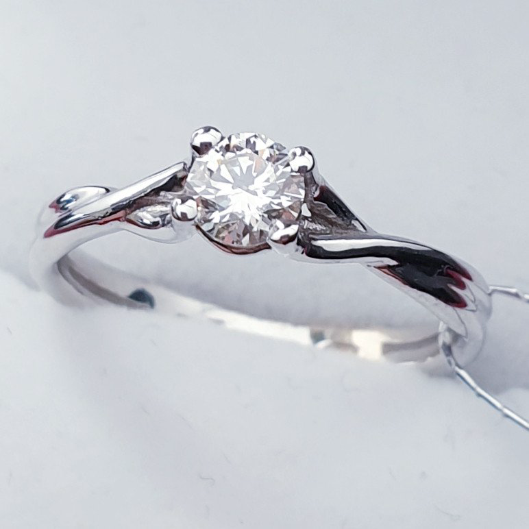 Кольцо Deimantas 51814805 16р 2,2гр 0,28ct. купить,NaN