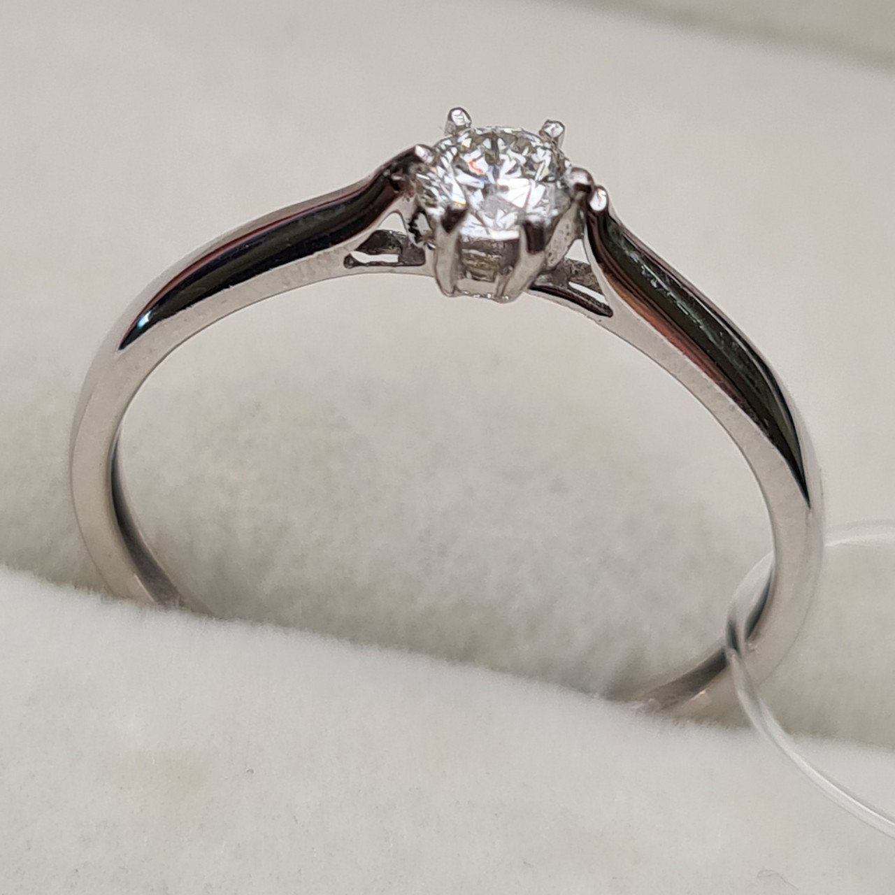 Кольцо Deimantas 98168800 16,5р 1,19гр 0,197ct. купить,NaN