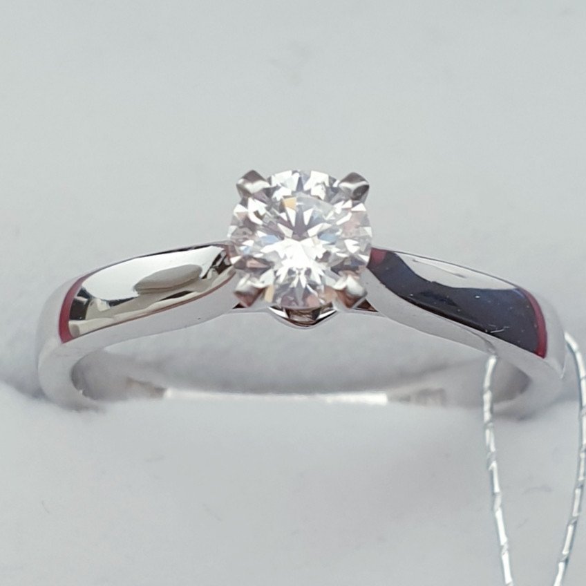 Кольцо Deimantas 49771303 17р 3,04гр 0,35ct. купить,NaN