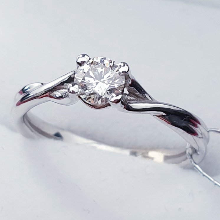 Кольцо Deimantas 51814805 16р 2,2гр 0,28ct. купить,NaN