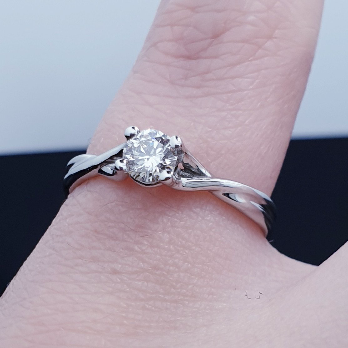 Кольцо Deimantas 51814805 16р 2,2гр 0,28ct. купить,NaN