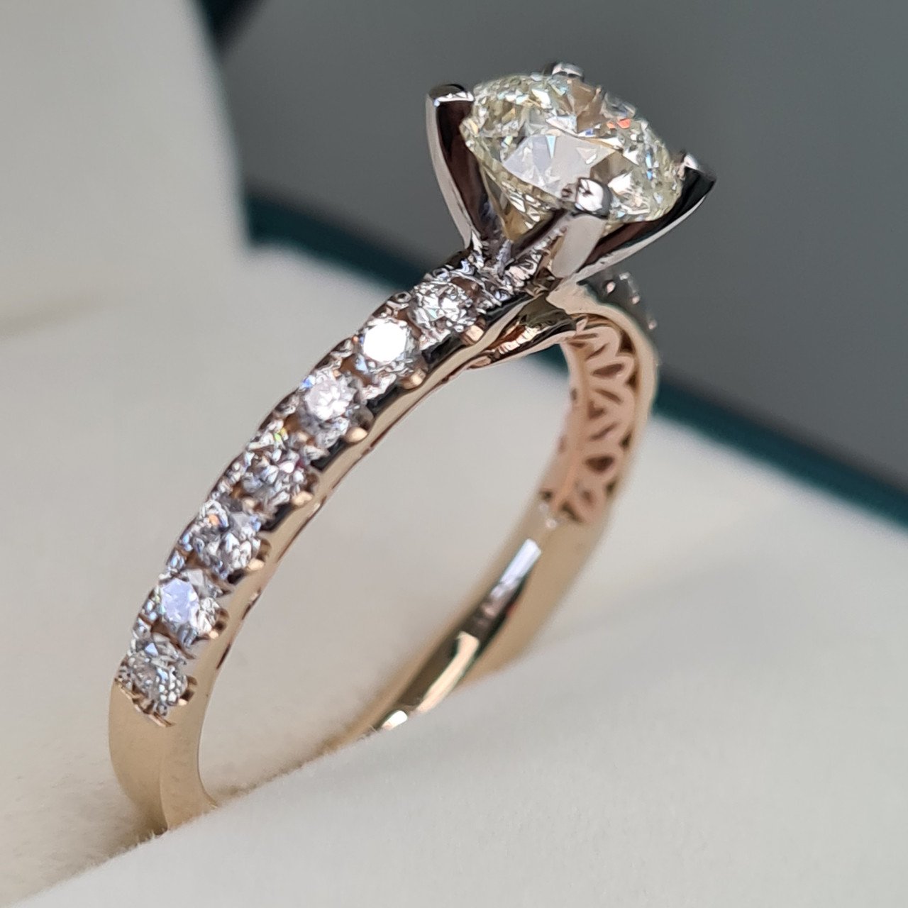 Кольцо Deimantas 93723338 16,5р 3,42гр 1,52ct. купить,NaN