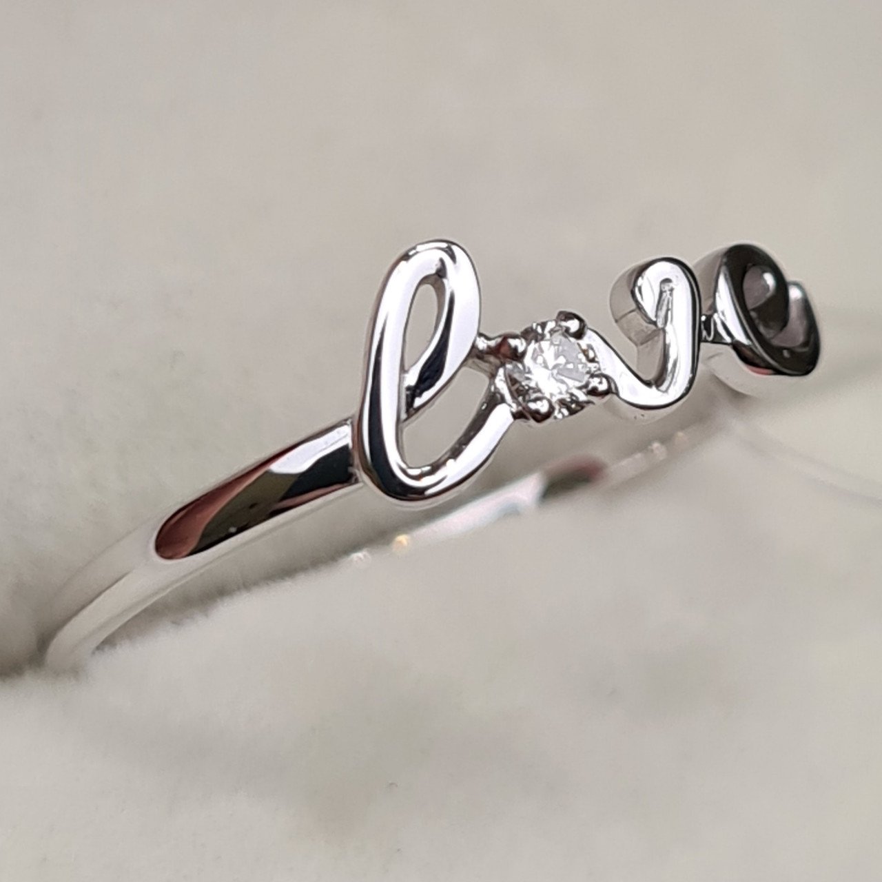 Кольцо Deimantas 98168809 16,5р 1,04гр 0,032ct. купить,NaN
