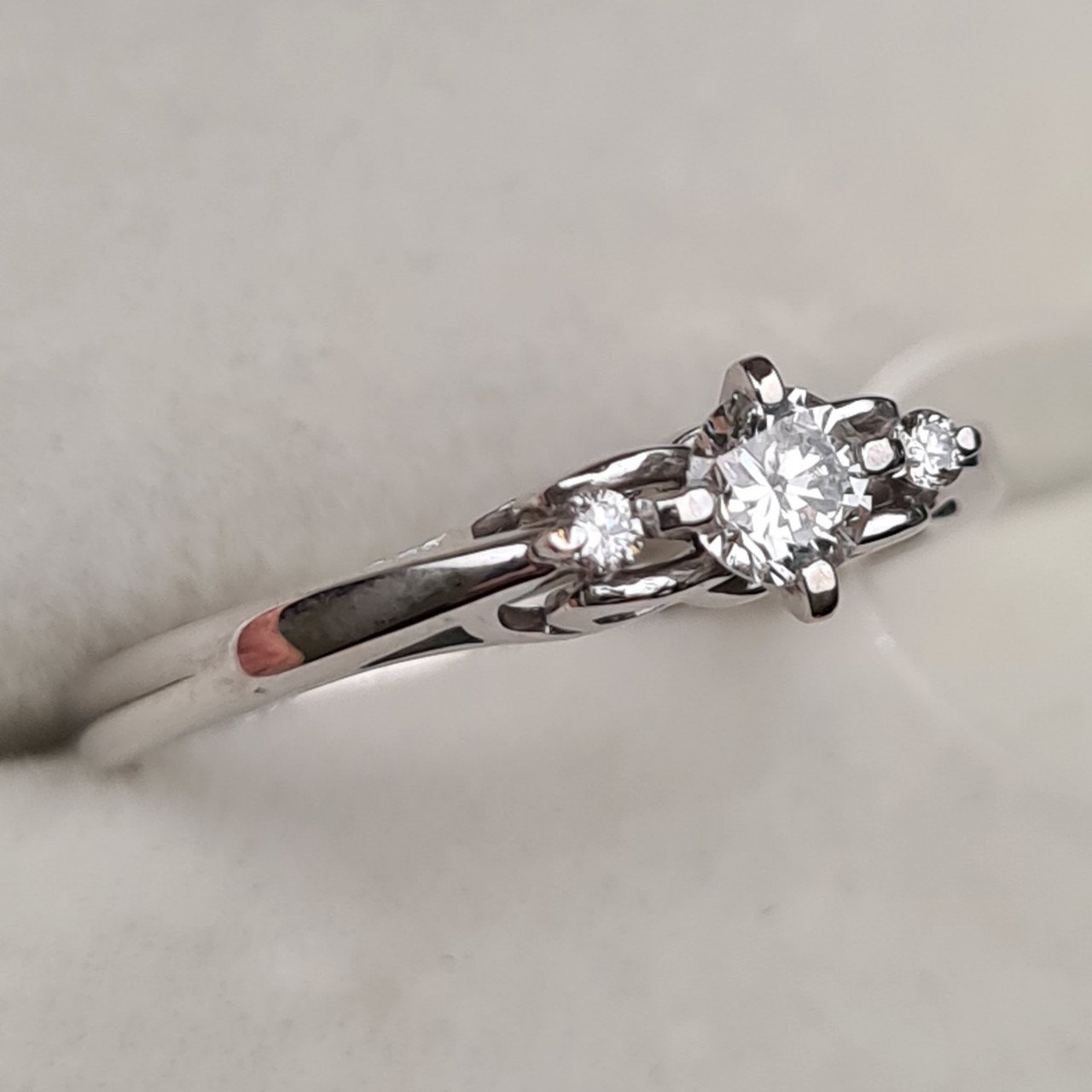 Кольцо Deimantas 98168835 16р 1,63гр 0,219ct. купить,NaN