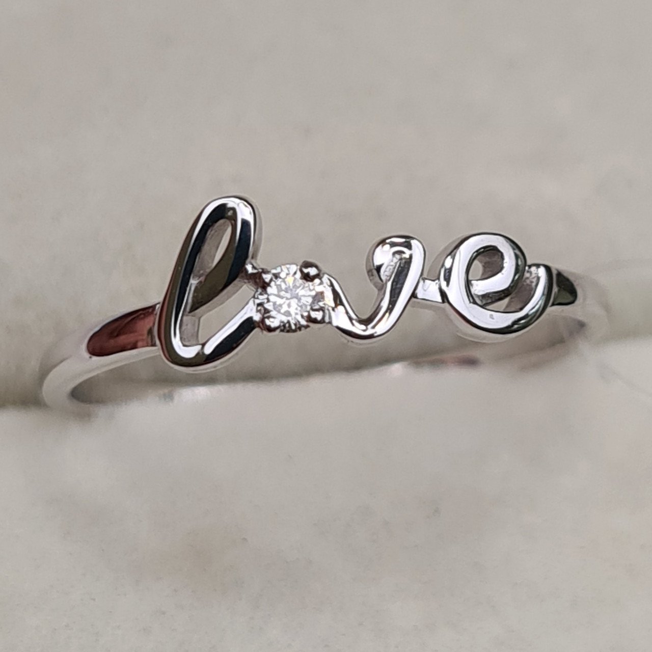 Кольцо Deimantas 98168809 16,5р 1,04гр 0,032ct. купить,NaN