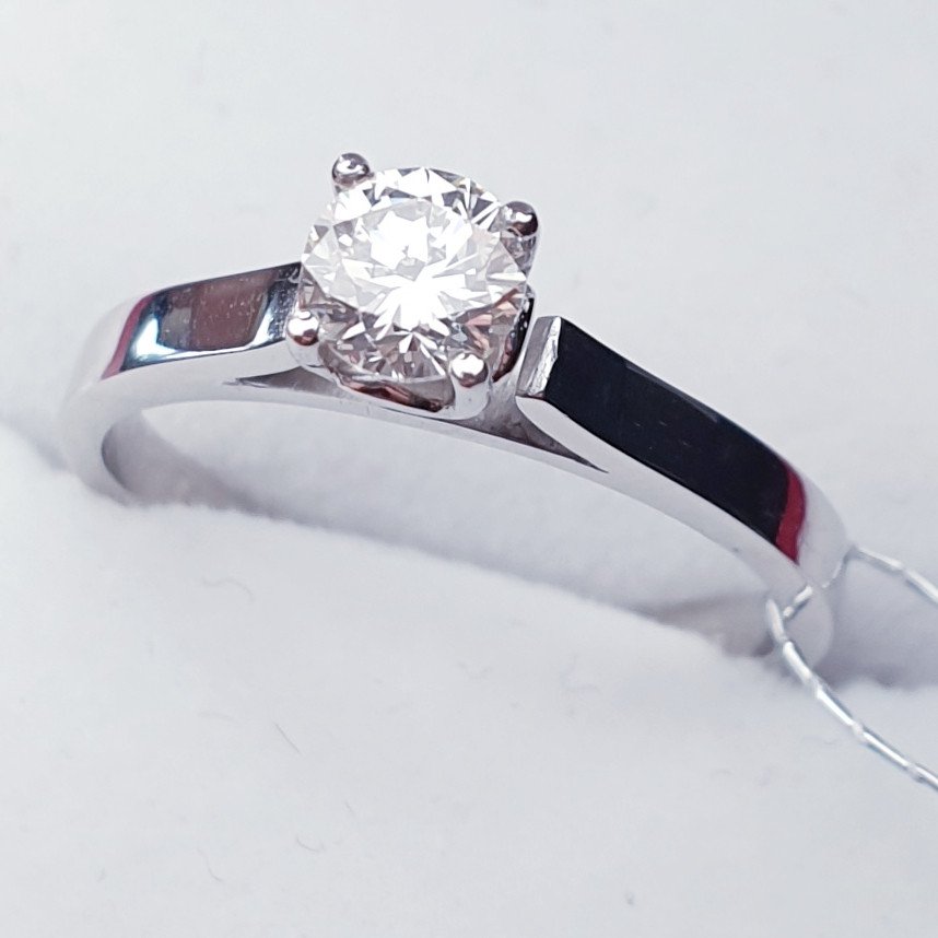 Кольцо Deimantas 61392138 16,5р 2,5гр 0,40ct. купить,NaN