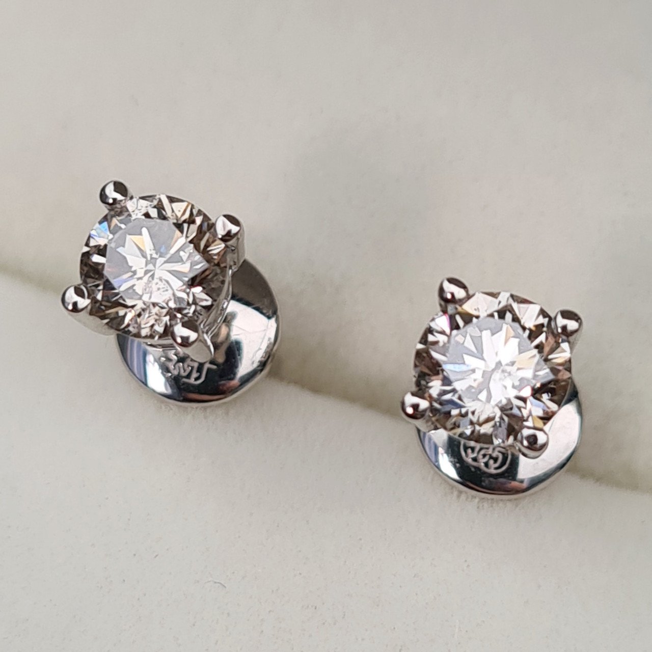 Серьги Deimantas 95968484 2гр 1,03ct. купить,NaN