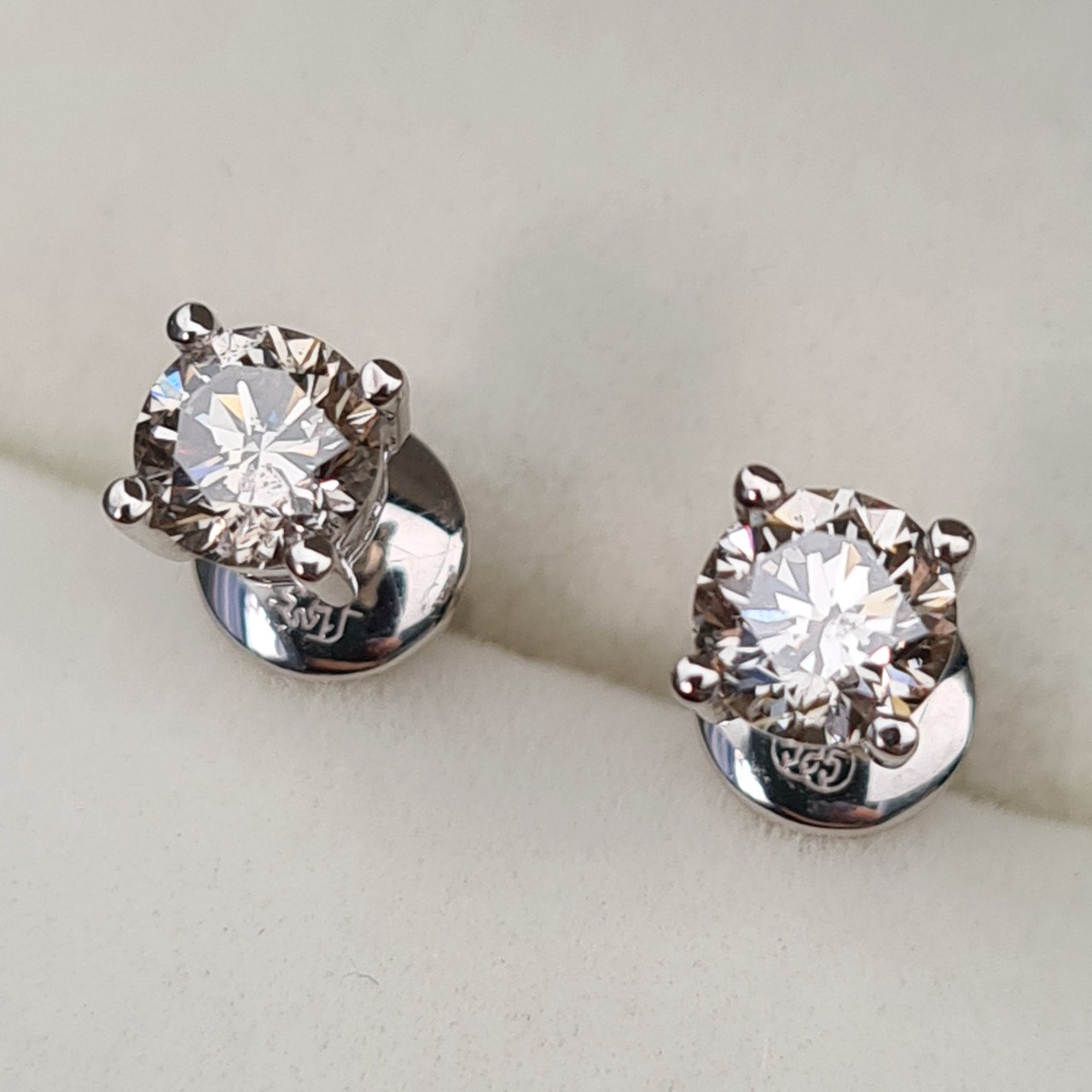 Серьги Deimantas 95968484 2гр 1,03ct. купить,NaN