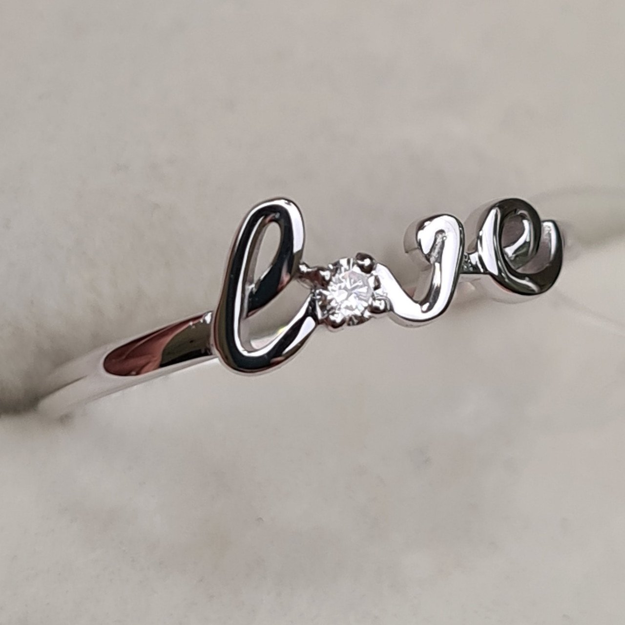 Кольцо Deimantas 98168809 16,5р 1,04гр 0,032ct. купить,NaN