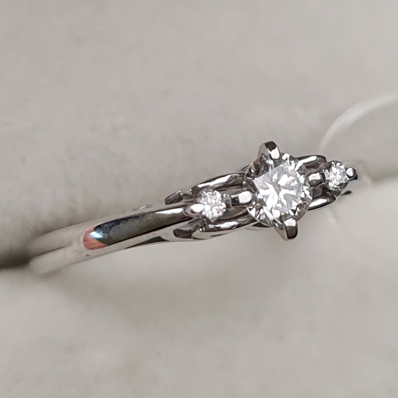 Кольцо Deimantas 98168835 16р 1,63гр 0,219ct. купить,NaN