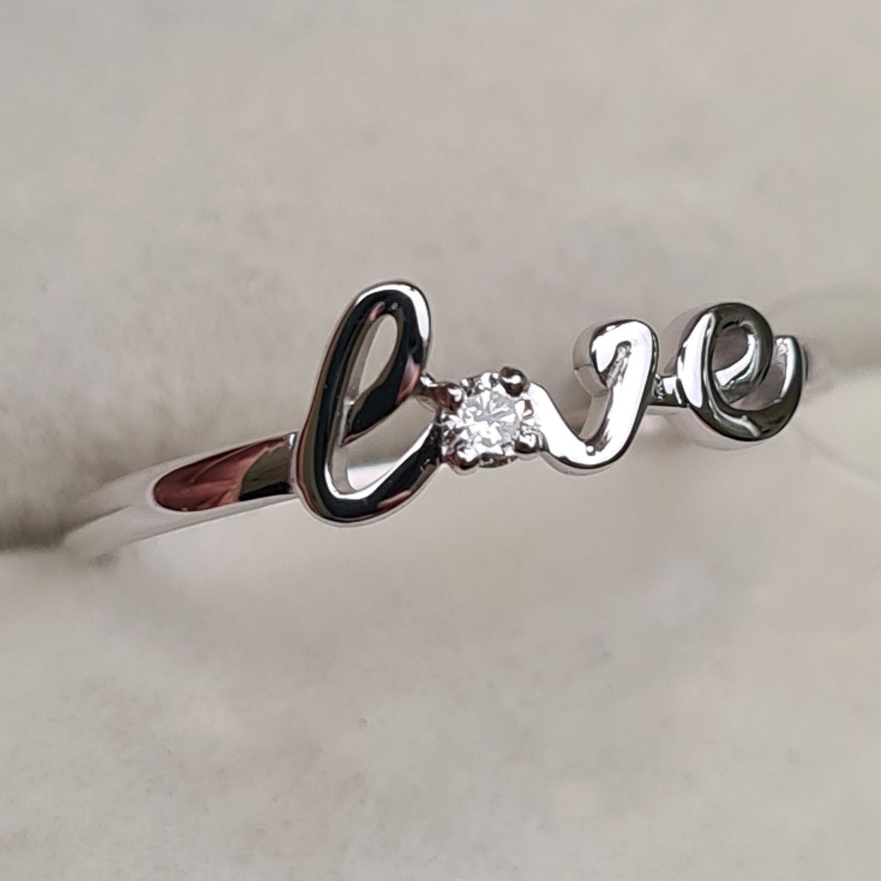 Кольцо Deimantas 98168809 16,5р 1,04гр 0,032ct. купить,NaN