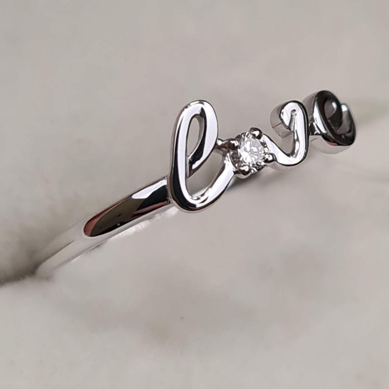 Кольцо Deimantas 98168809 16,5р 1,04гр 0,032ct. купить,NaN