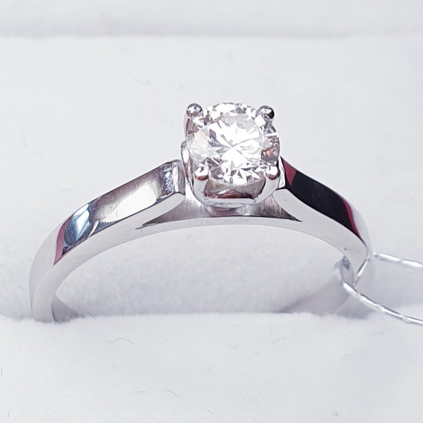 Кольцо Deimantas 61392138 16,5р 2,5гр 0,40ct. купить,NaN