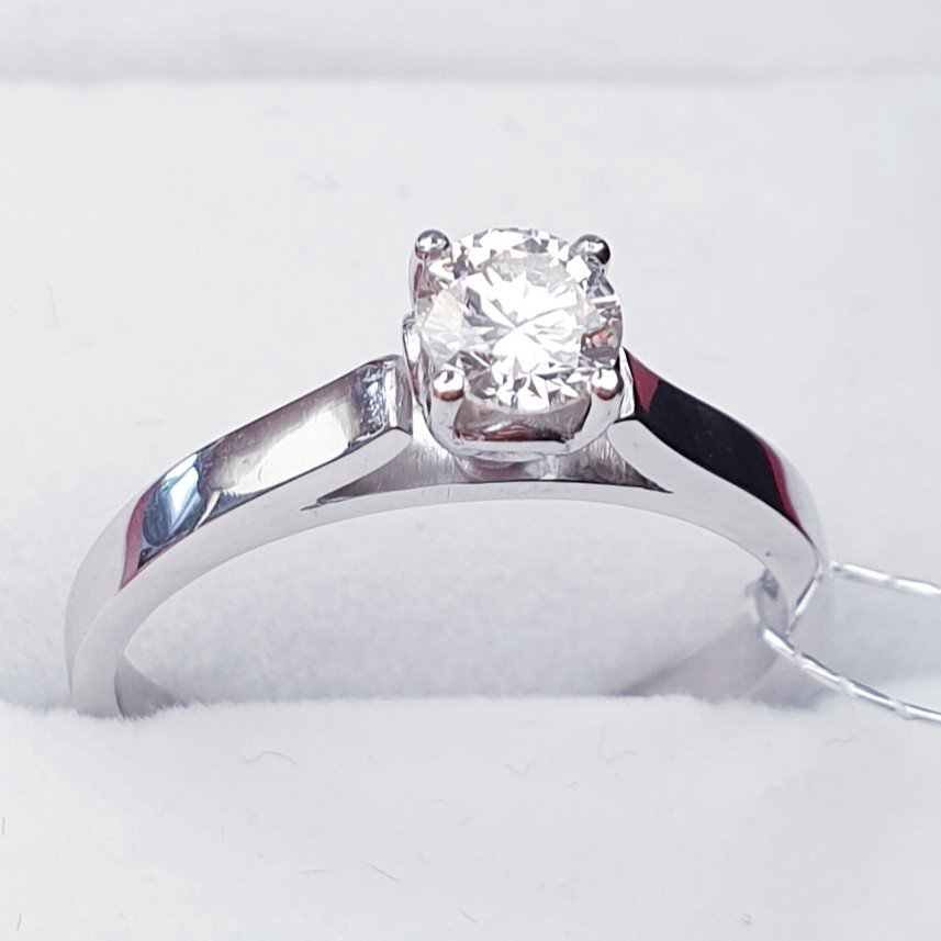 Кольцо Deimantas 61392138 16,5р 2,5гр 0,40ct. купить,NaN