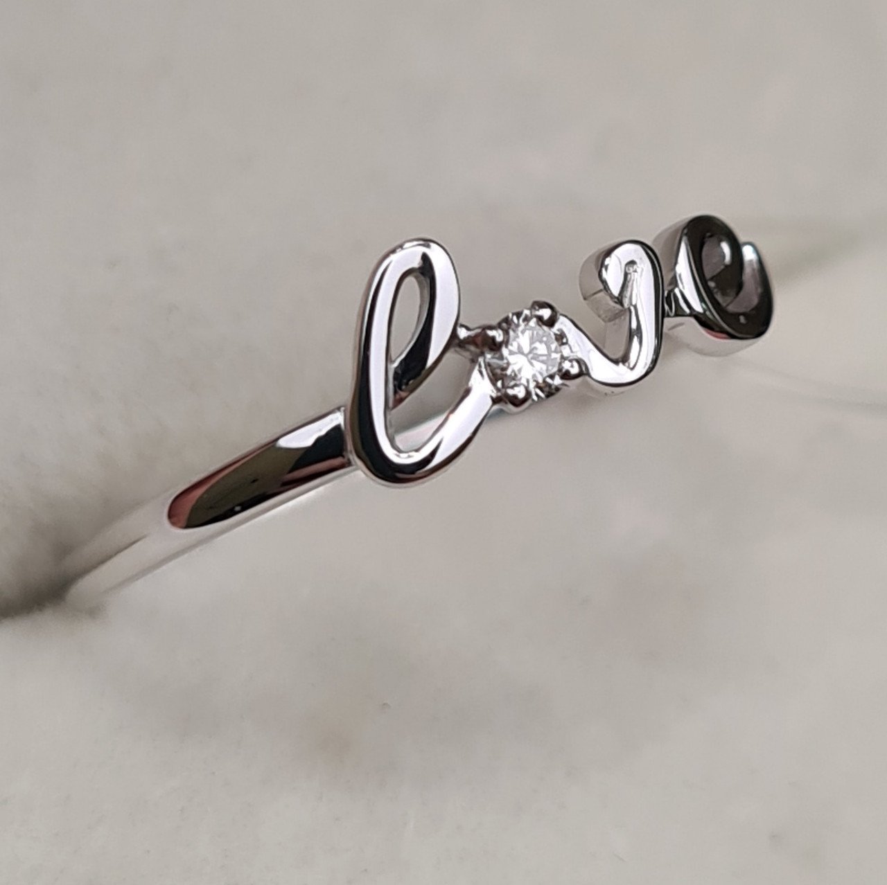Кольцо Deimantas 98168809 16,5р 1,04гр 0,032ct. купить,NaN