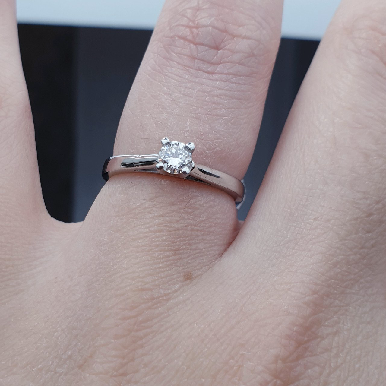 Кольцо Deimantas 61392130 16,5р 2,4гр 0,20ct купить,NaN