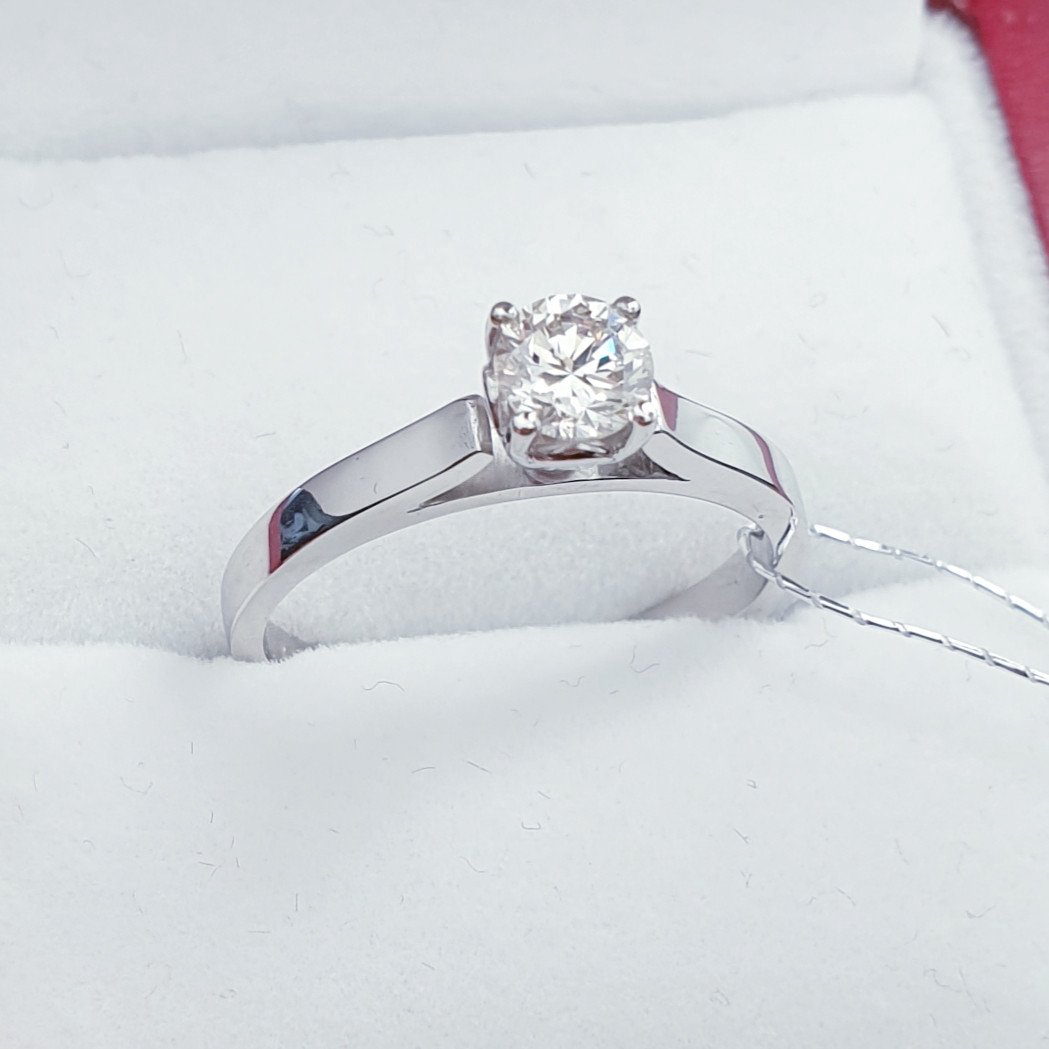 Кольцо Deimantas 61392138 16,5р 2,5гр 0,40ct. купить,NaN