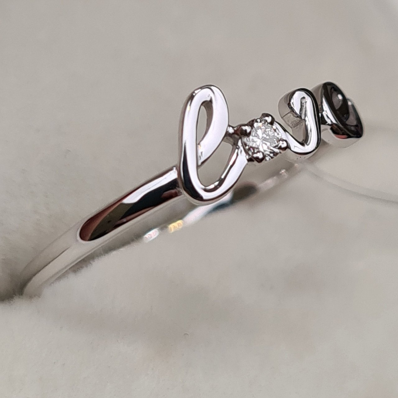 Кольцо Deimantas 98168809 16,5р 1,04гр 0,032ct. купить,NaN