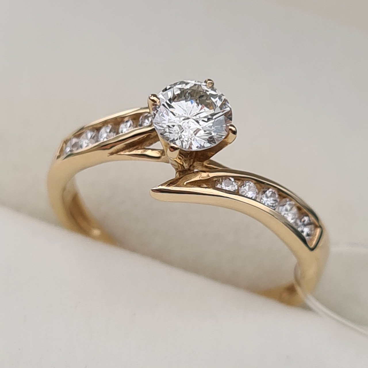Кольцо Deimantas 34676501 16,92р 1,88гр 0,70ct. купить,NaN
