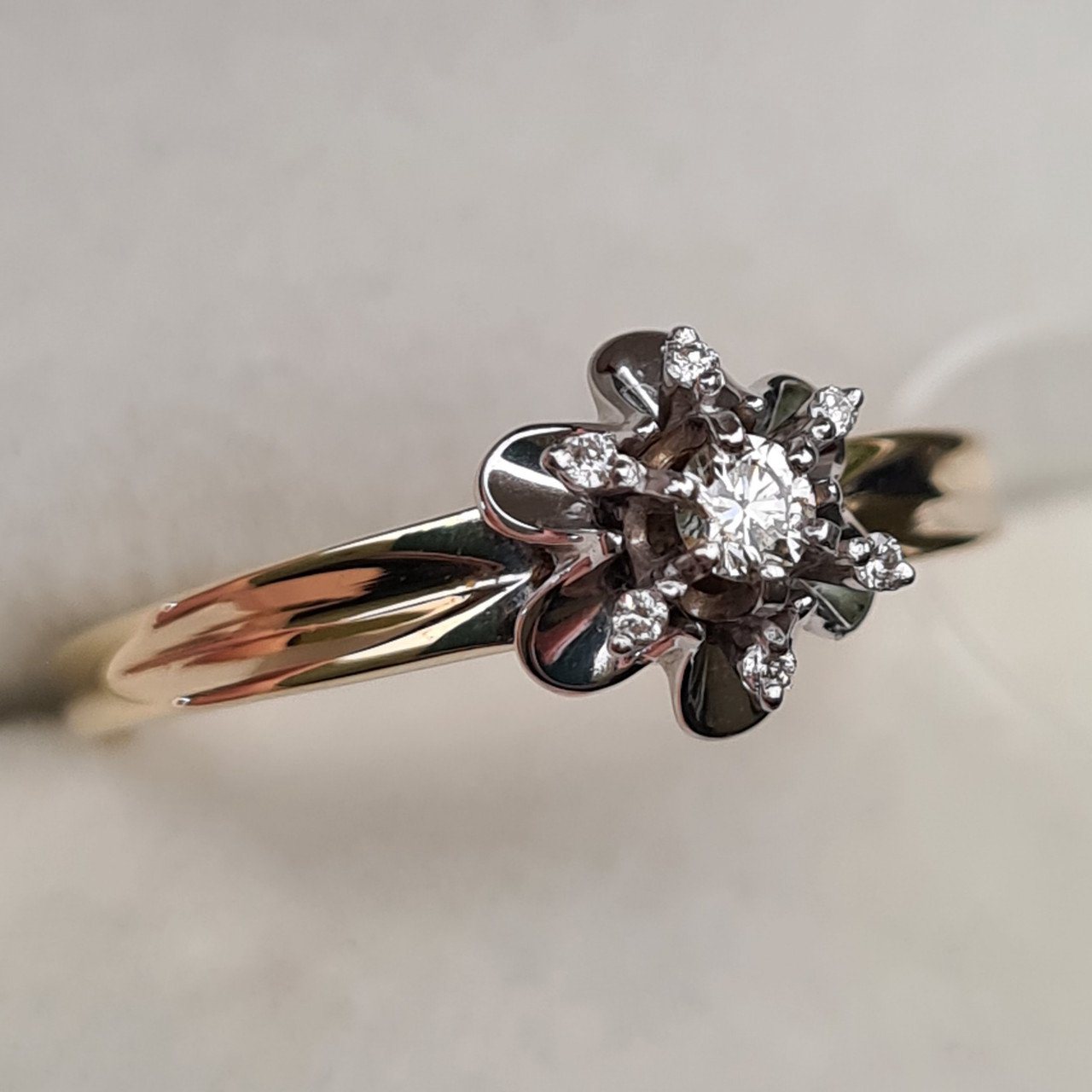 Кольцо Deimantas 98168841 18р 2,63гр 0,105ct. купить,NaN
