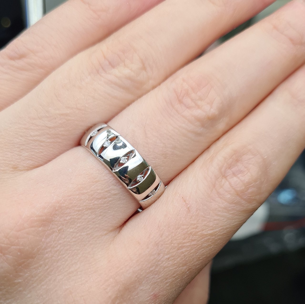 Кольцо Deimantas 98168853 19р 2,75гр 0,13ct. купить,NaN