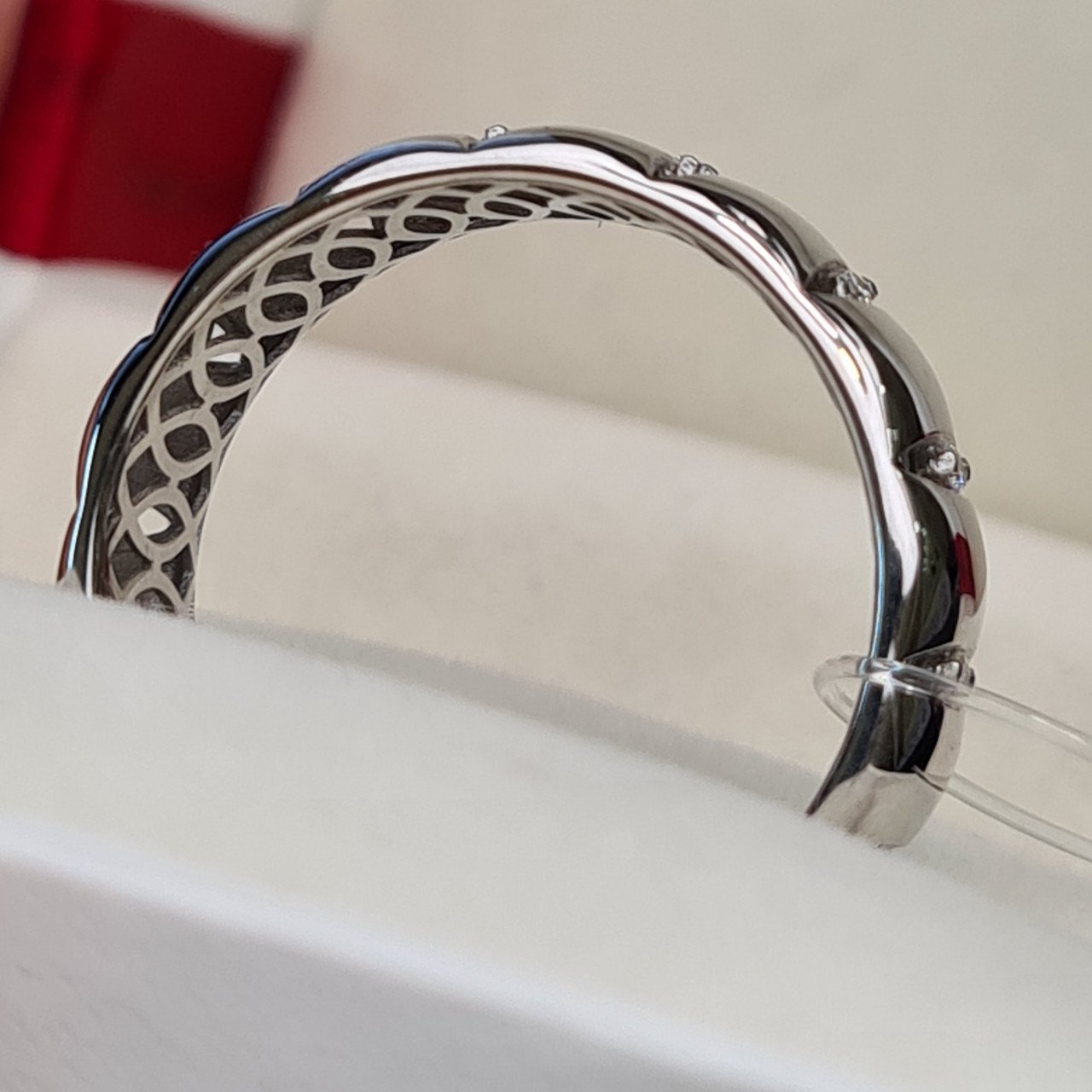 Кольцо Deimantas 98168853 19р 2,75гр 0,13ct. купить,NaN