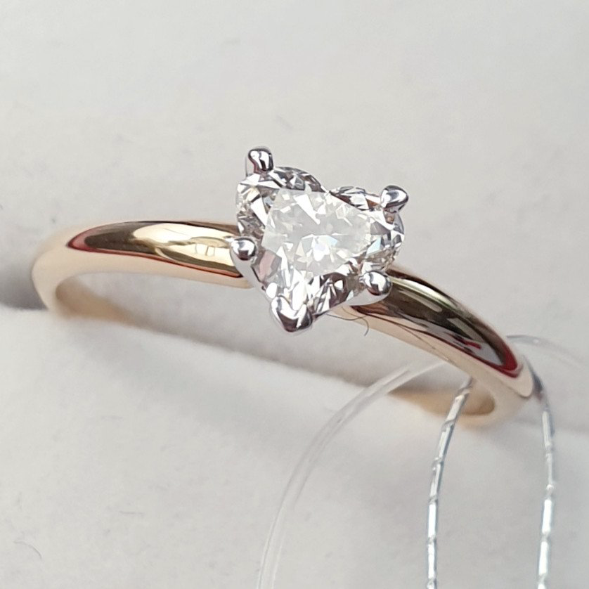 Кольцо Deimantas 68082222 16,51р 1,3гр 0,44ct. купить,NaN