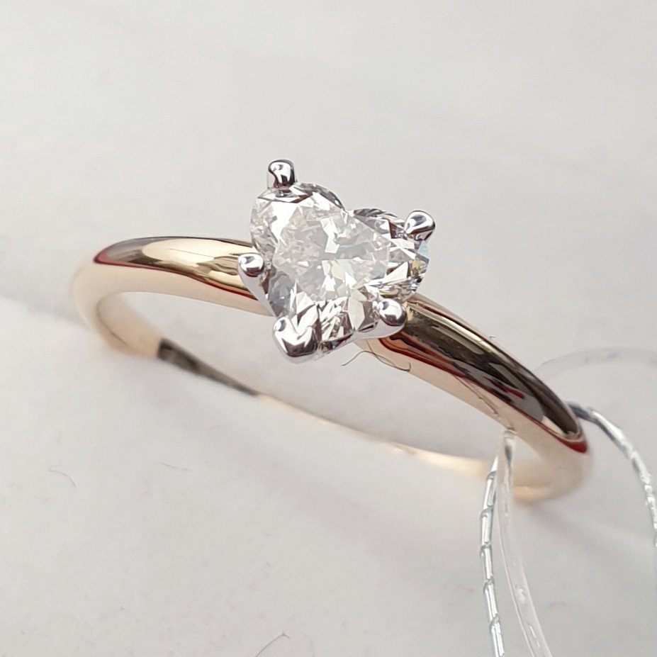 Кольцо Deimantas 68082222 16,51р 1,3гр 0,44ct. купить,NaN