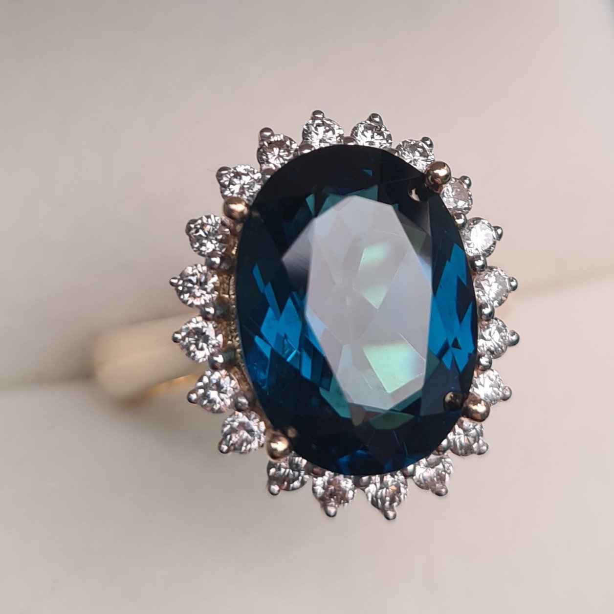 Кольцо Deimantas 95968485 18р 11,58гр 0,58ct. купить,NaN