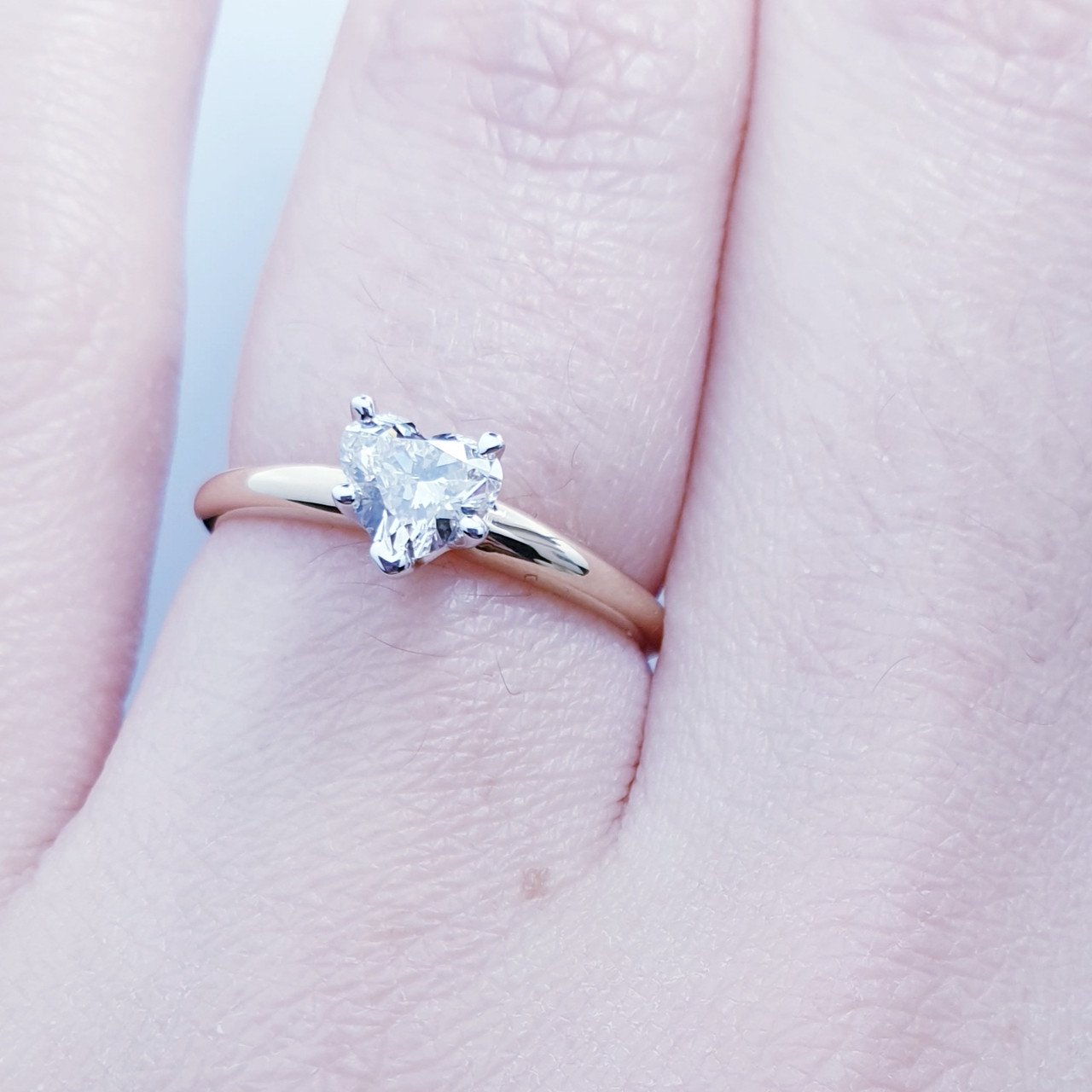 Кольцо Deimantas 68082222 16,51р 1,3гр 0,44ct. купить,NaN