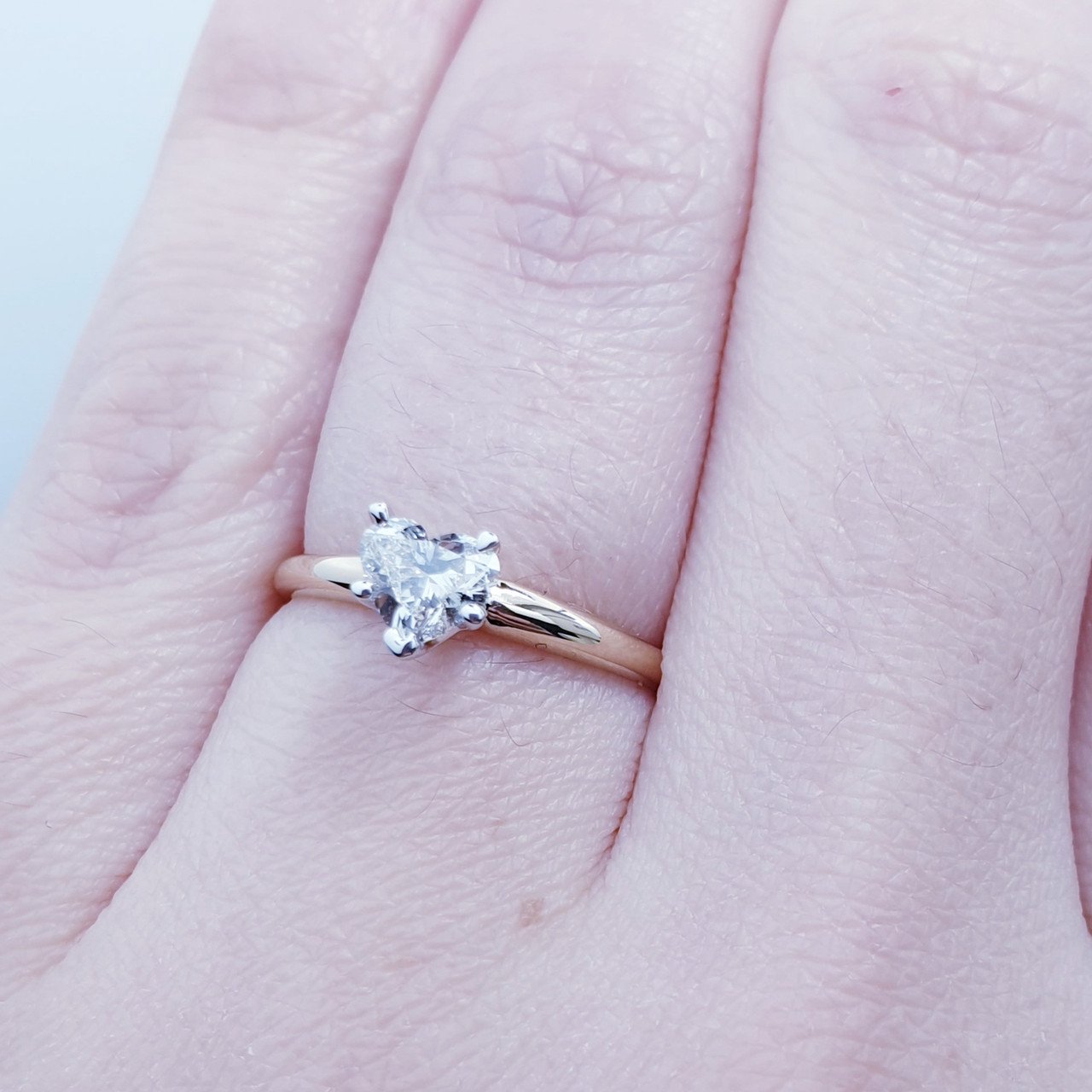 Кольцо Deimantas 68082222 16,51р 1,3гр 0,44ct. купить,NaN