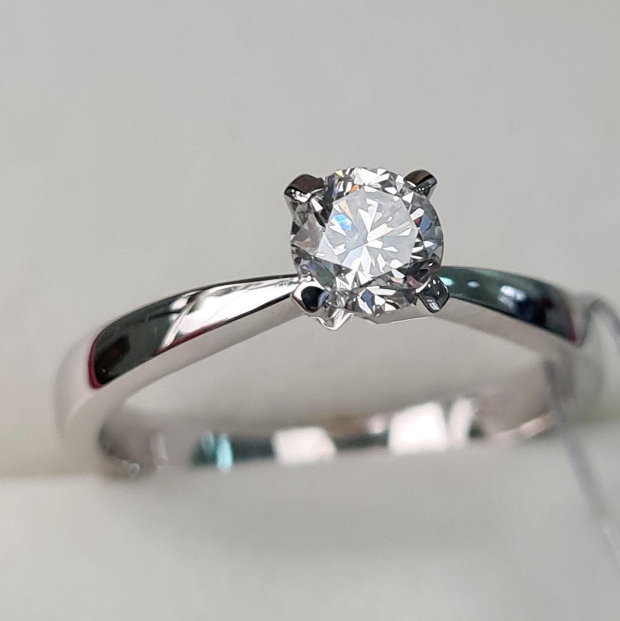 Кольцо Deimantas 62258811 16р 2,5гр 0,40ct. купить,NaN
