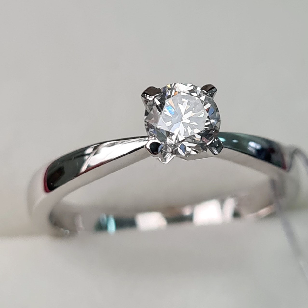Кольцо Deimantas 62258811 16р 2,5гр 0,40ct. купить,NaN