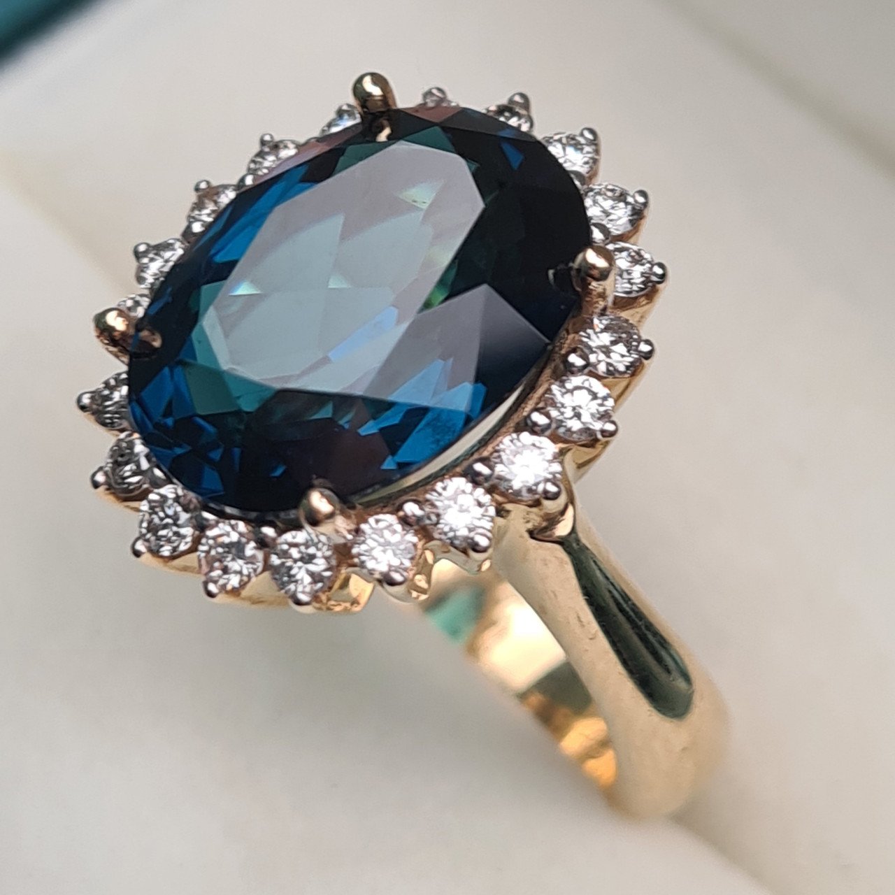 Кольцо Deimantas 95968485 18р 11,58гр 0,58ct. купить,NaN