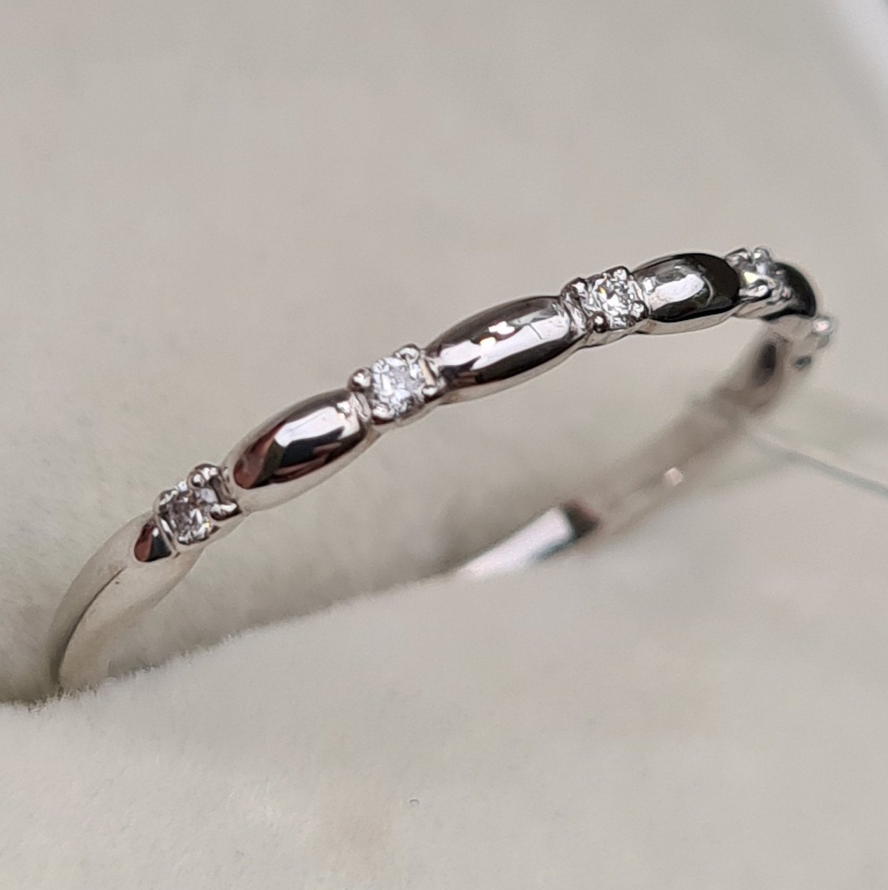 Кольцо Deimantas 98169544 17р 0,85гр 0,042ct. купить,NaN