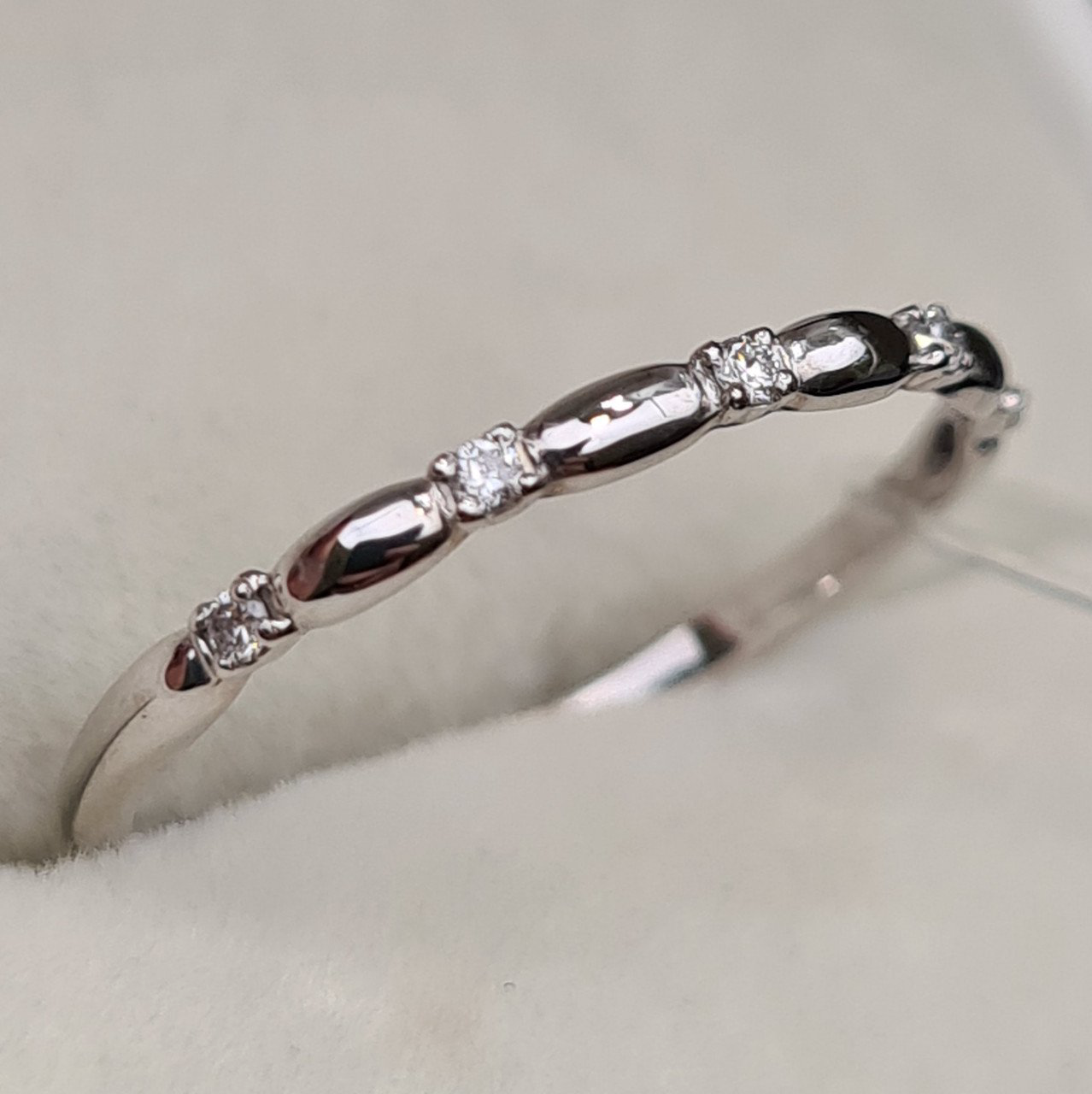 Кольцо Deimantas 98169544 17р 0,85гр 0,042ct. купить,NaN