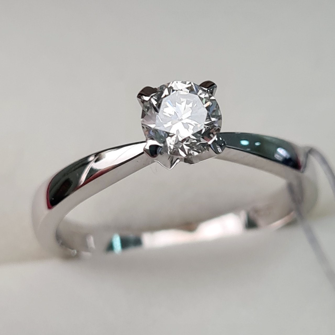 Кольцо Deimantas 62258811 16р 2,5гр 0,40ct. купить,NaN