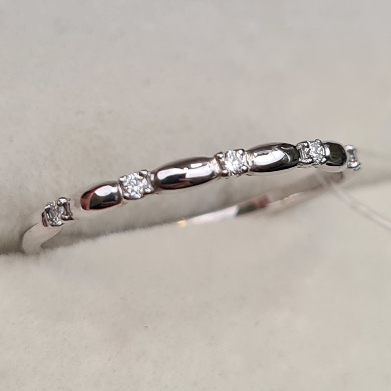 Кольцо Deimantas 98169544 17р 0,85гр 0,042ct. купить,NaN