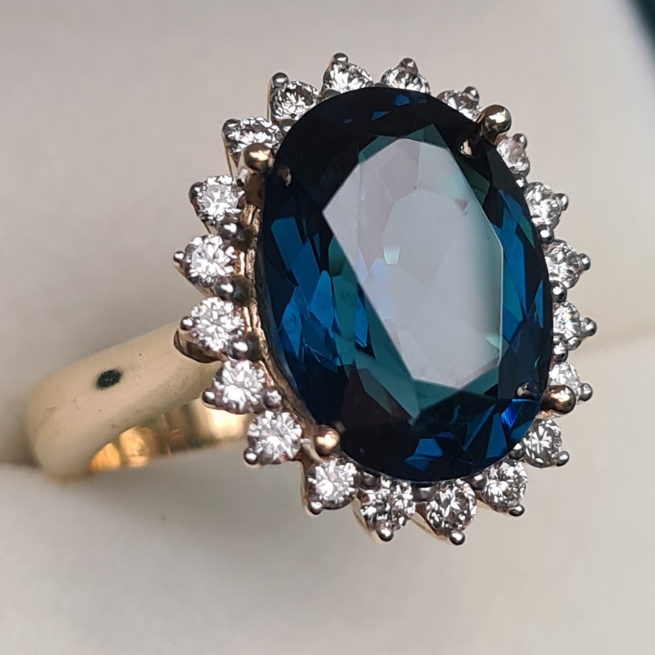 Кольцо Deimantas 95968485 18р 11,58гр 0,58ct. купить,NaN