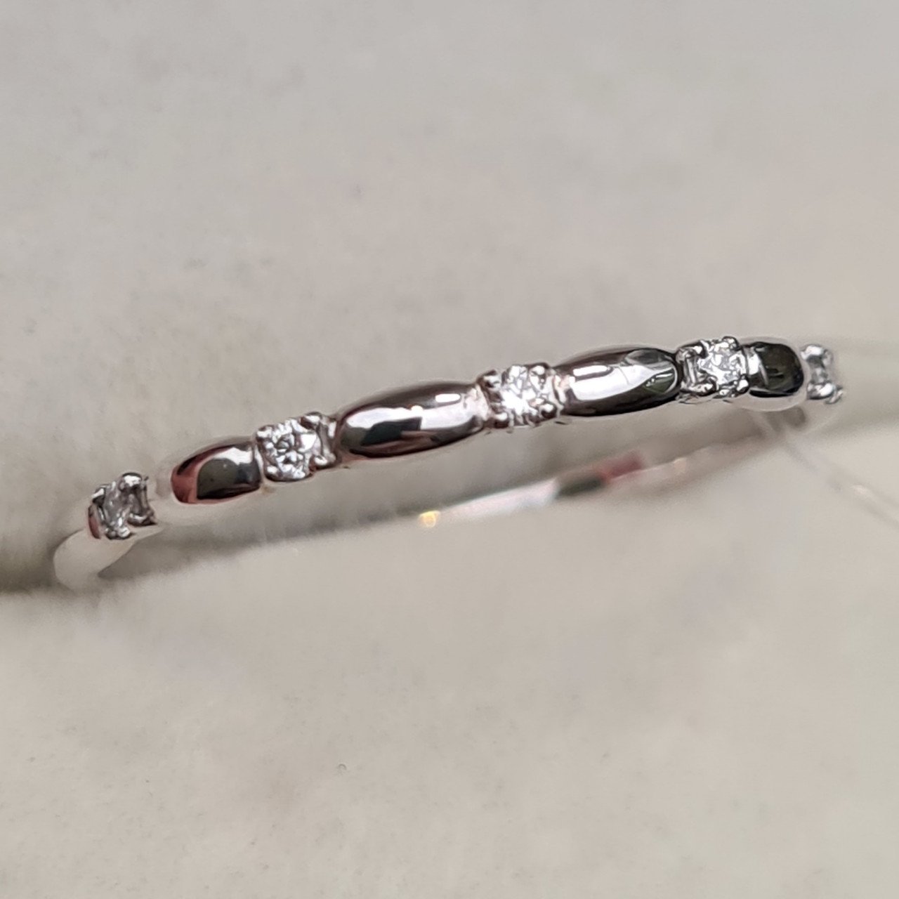 Кольцо Deimantas 98169544 17р 0,85гр 0,042ct. купить,NaN