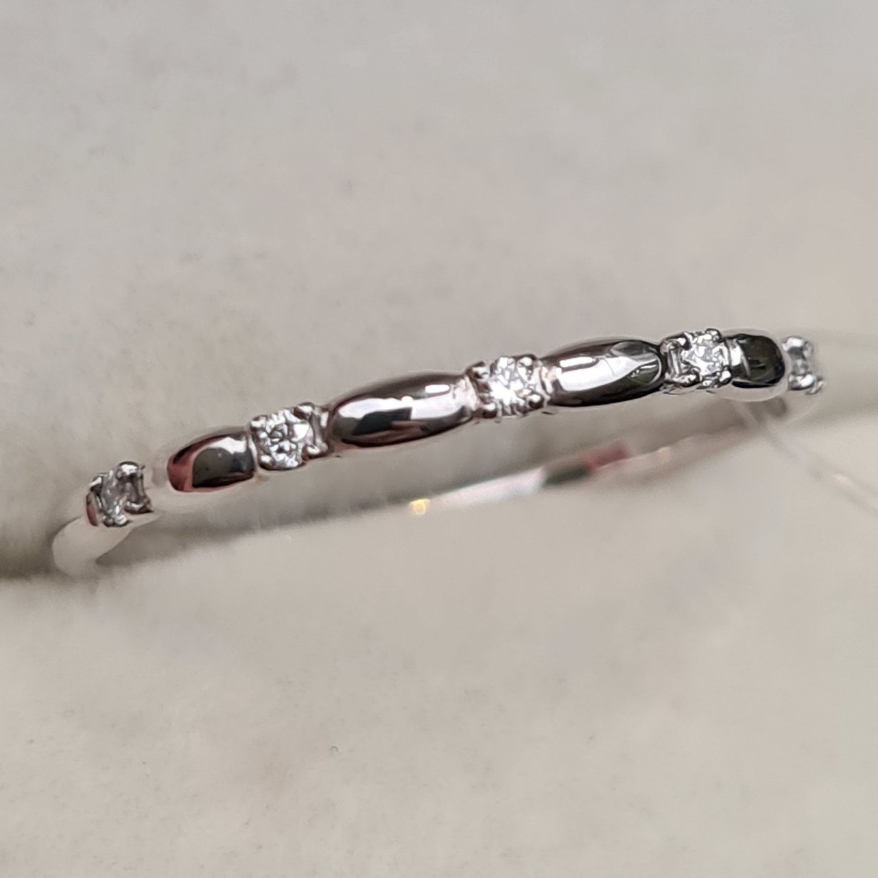 Кольцо Deimantas 98169544 17р 0,85гр 0,042ct. купить,NaN