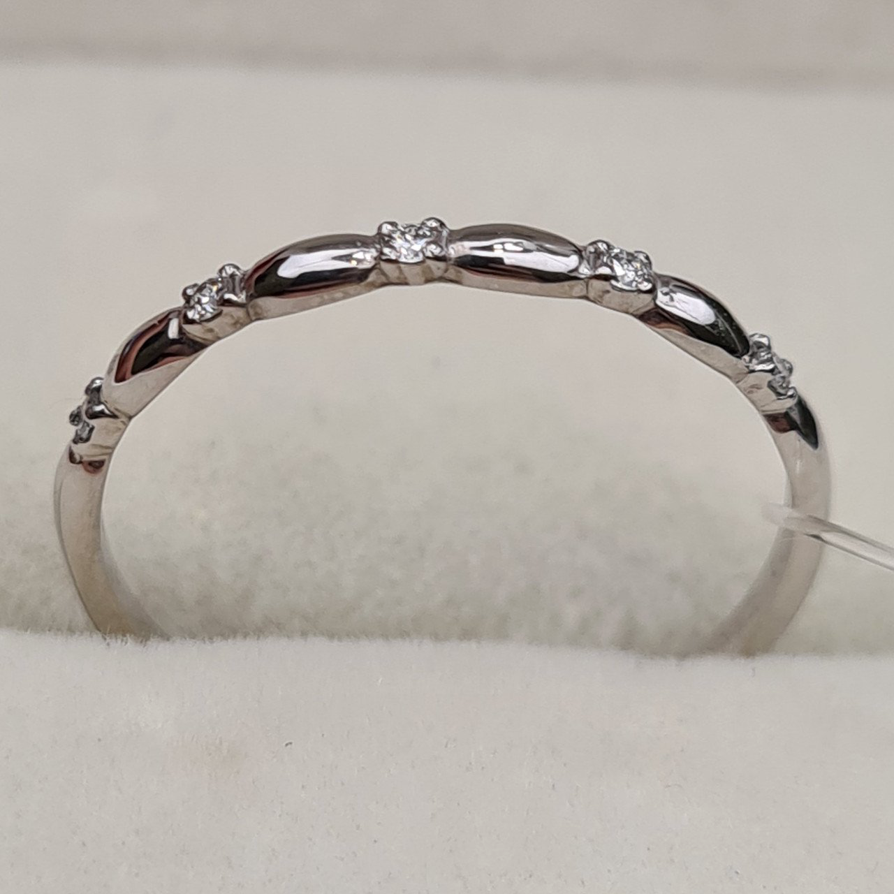 Кольцо Deimantas 98169544 17р 0,85гр 0,042ct. купить,NaN