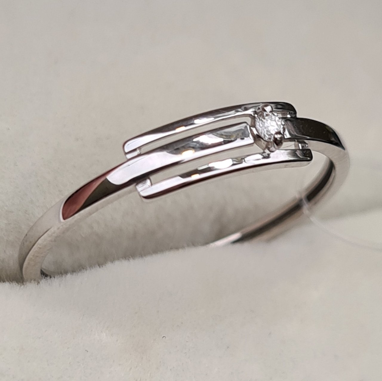Кольцо Deimantas 98169537 17,5р 0,91гр 0,025ct. купить,NaN