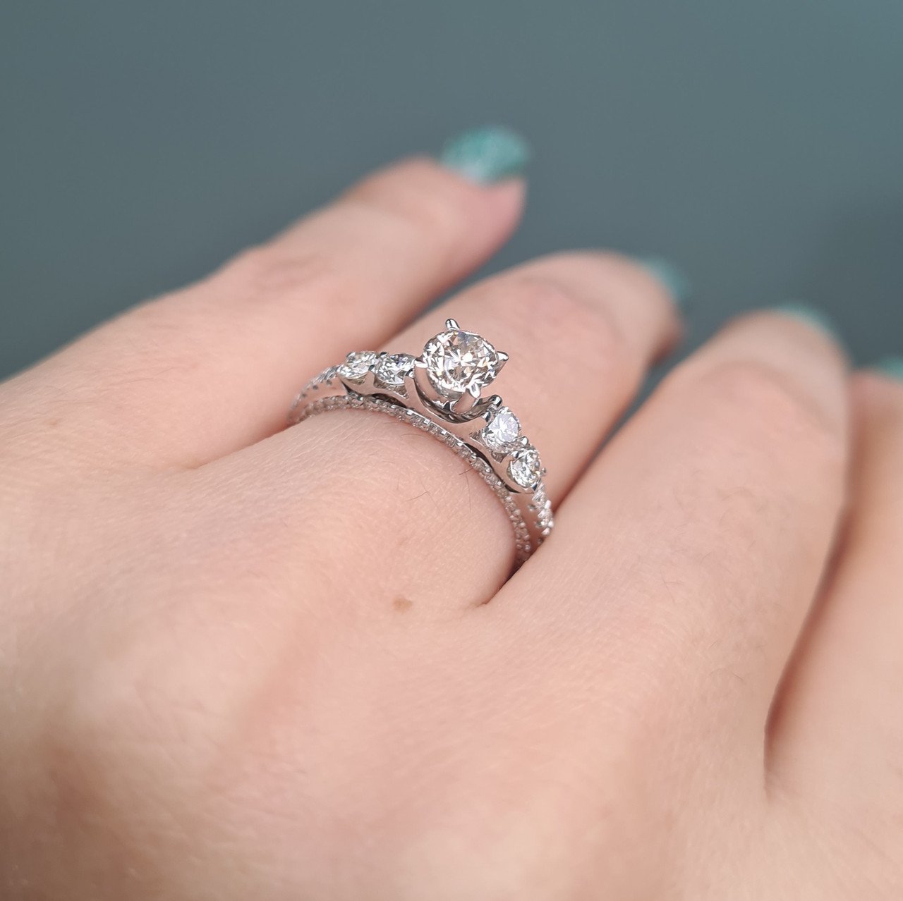 Кольцо Deimantas 95975078 17,5р 3,21гр 1,48ct. купить,NaN