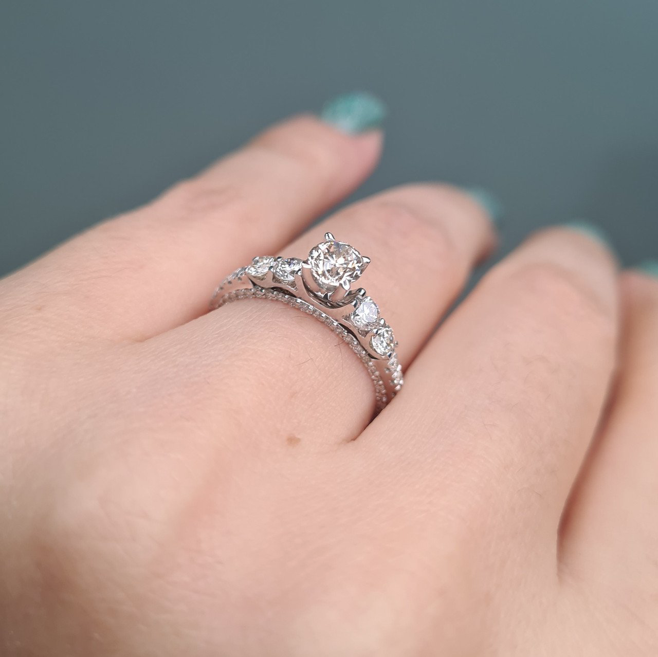 Кольцо Deimantas 95975078 17,5р 3,21гр 1,48ct. купить,NaN