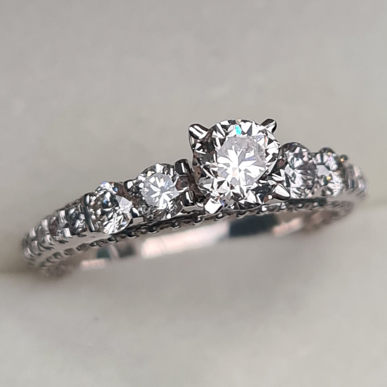 Кольцо Deimantas 95975078 17,5р 3,21гр 1,48ct. купить,NaN